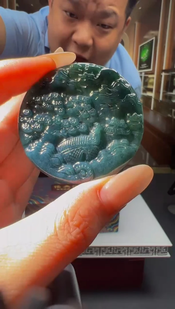 翡翠未镶嵌颈饰1019934043