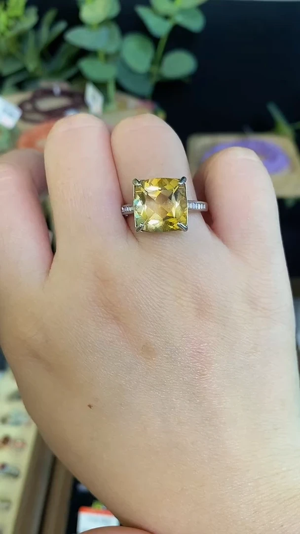 【闪购商品】水晶戒指银S925镶嵌天然黄水晶戒指