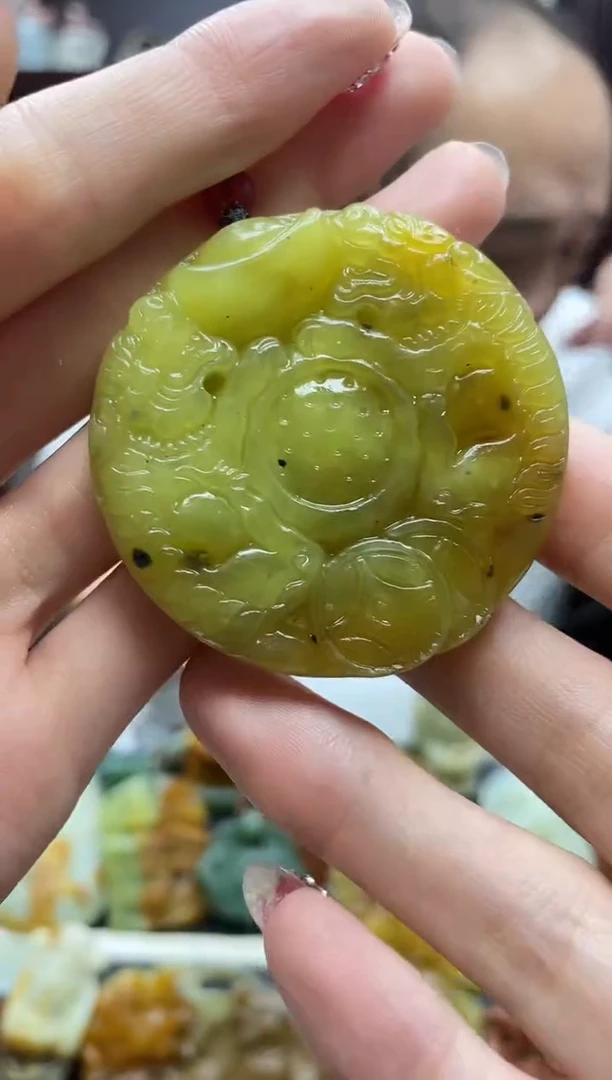 未镶嵌岫玉吊坠·