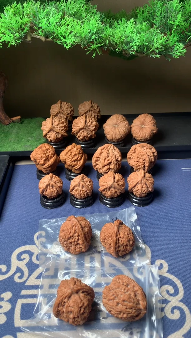 【闪购商品】文玩核桃吊坠40南疆石