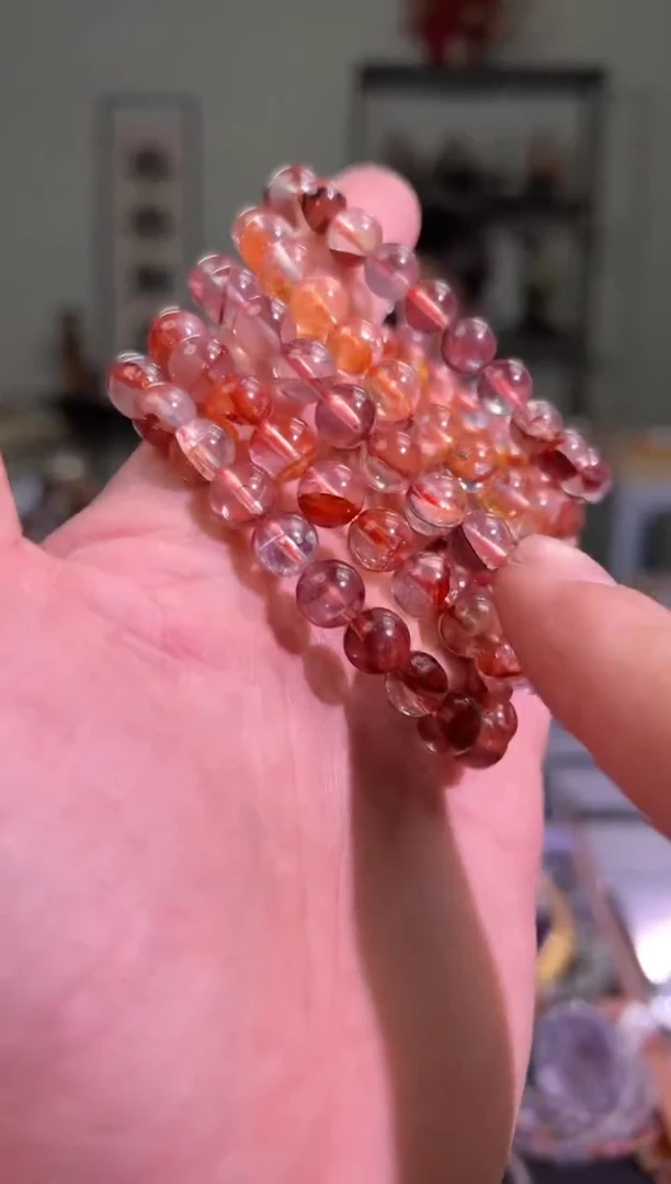 【闪购商品】水晶吊坠(赠链)未镶嵌8+mm牛血红胶花（多样性发其一）