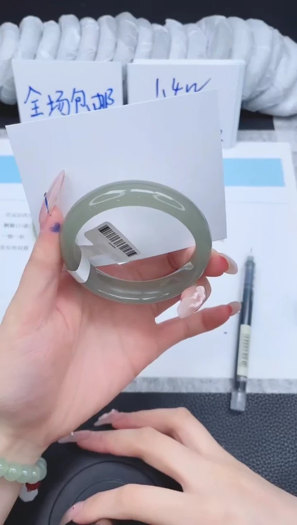 未镶嵌手镯石英质玉168-53.1