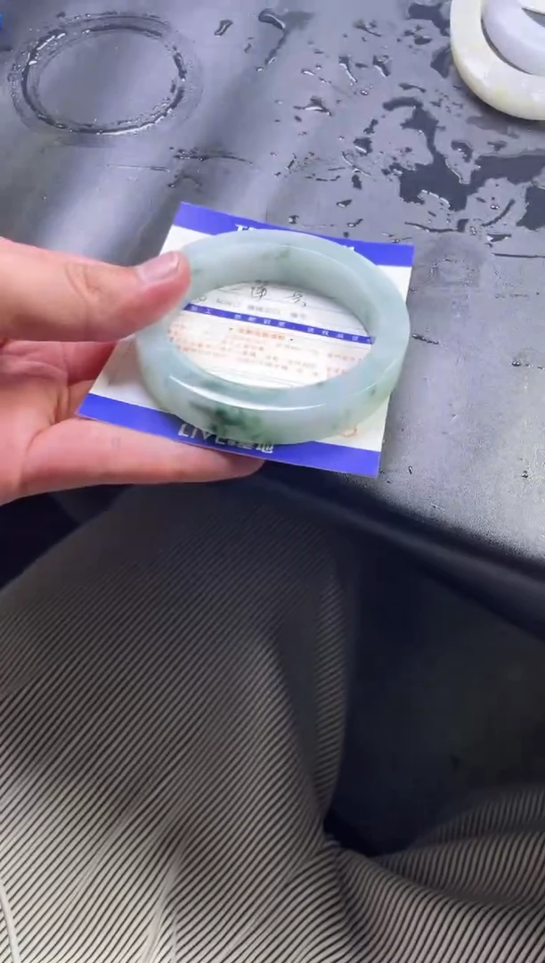 【闪购商品】定制翡翠手镯未镶嵌手镯定制一件