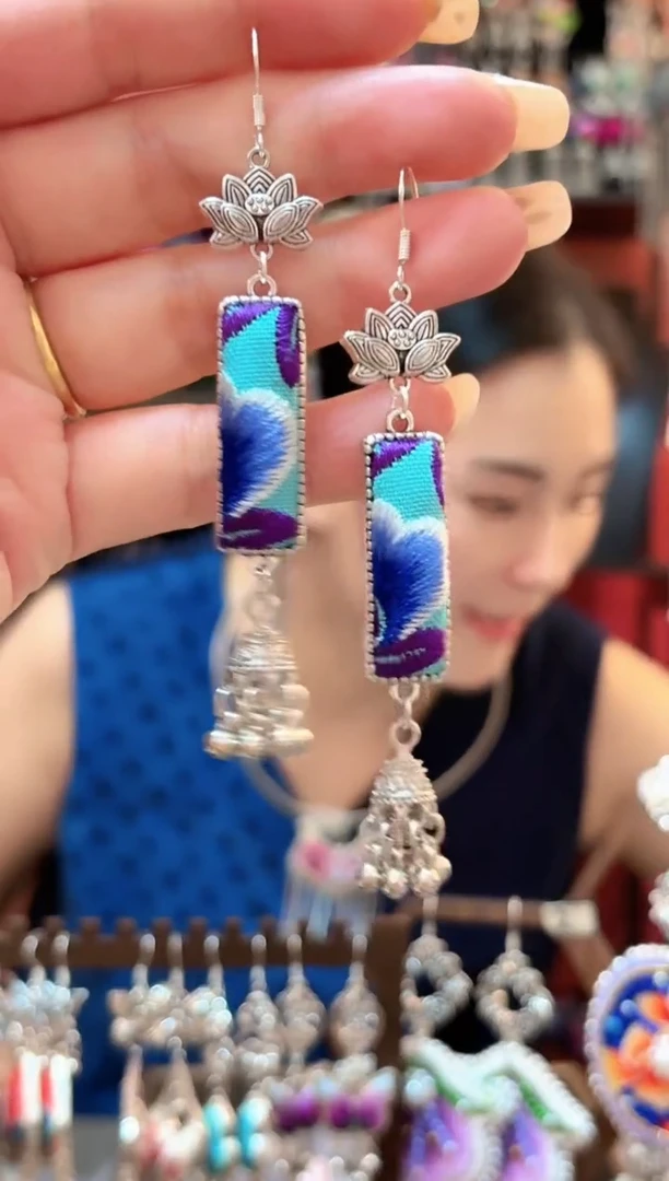 织绣 云织谣民族风精美饰品   157