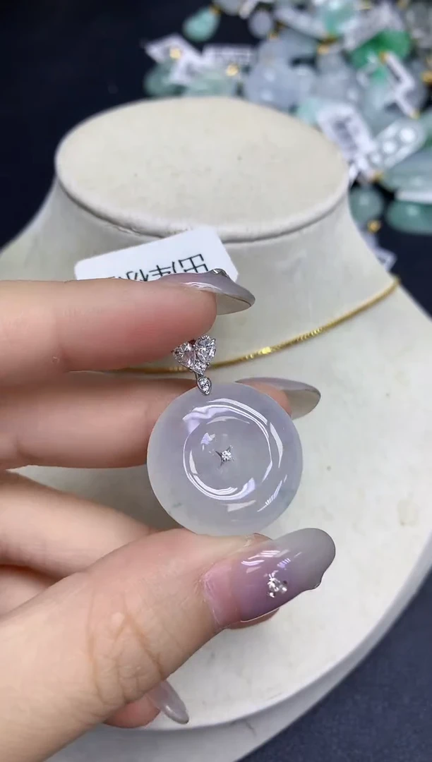 颈饰18K金镶嵌翡翠天然缅甸翡翠A货多样性发一件