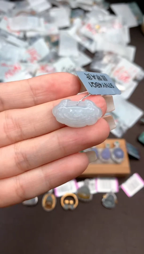未镶嵌挂件翡翠一
