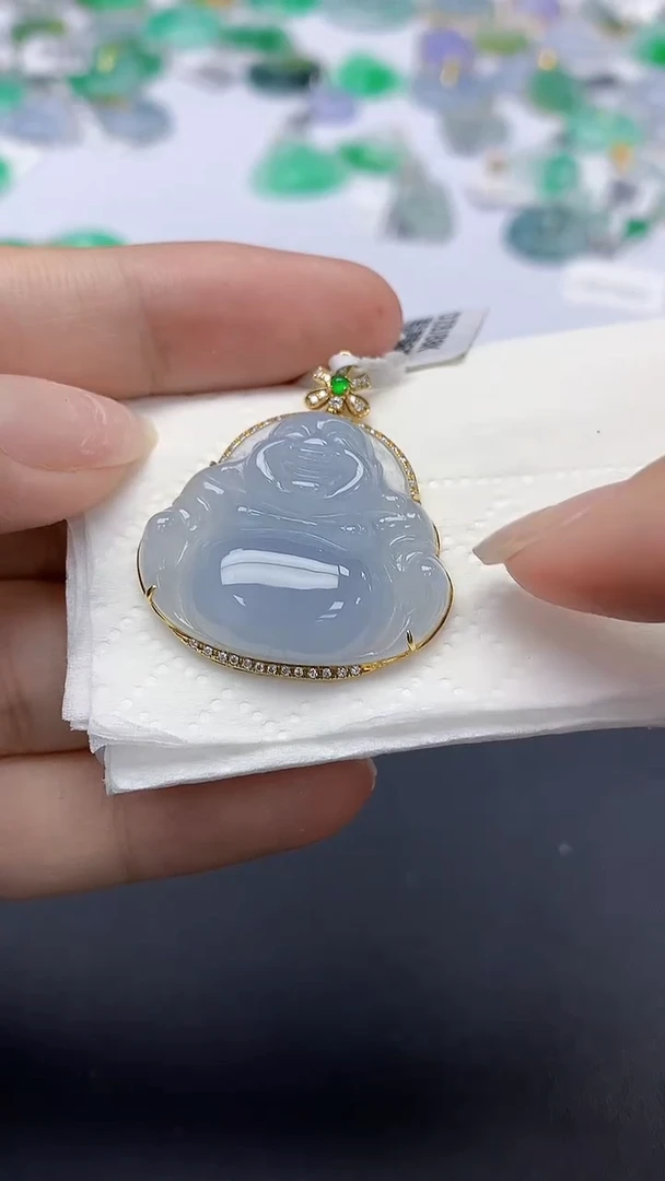 翡翠18K金镶嵌颈饰天然缅甸a货翡翠