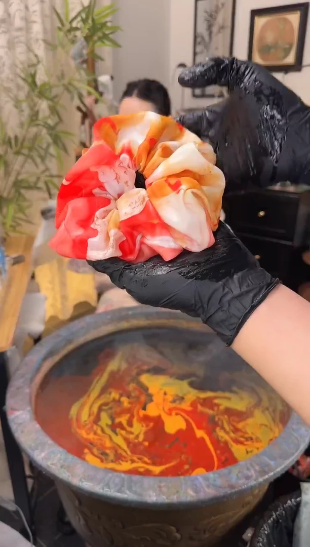 34 红黄色 超大肠发圈