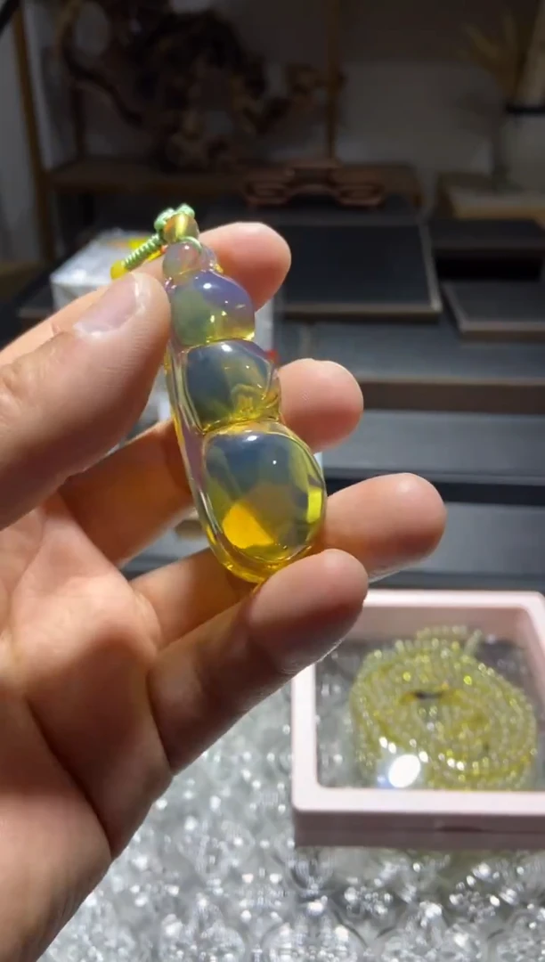 琥珀颈饰未镶嵌天空蓝四季豆
