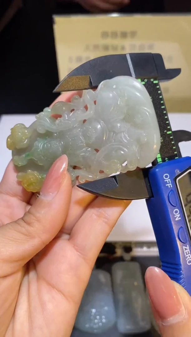 颈饰未镶嵌翡翠40402