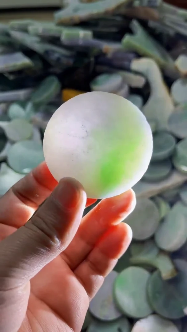 【闪购商品】翡翠挂件未镶嵌A货康壹981