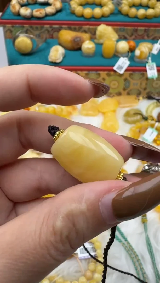 琥珀未镶嵌珠宝奇石HZ005