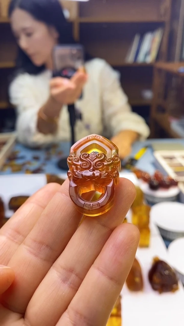 琥珀颈饰未镶嵌SN65-16（经书扣）