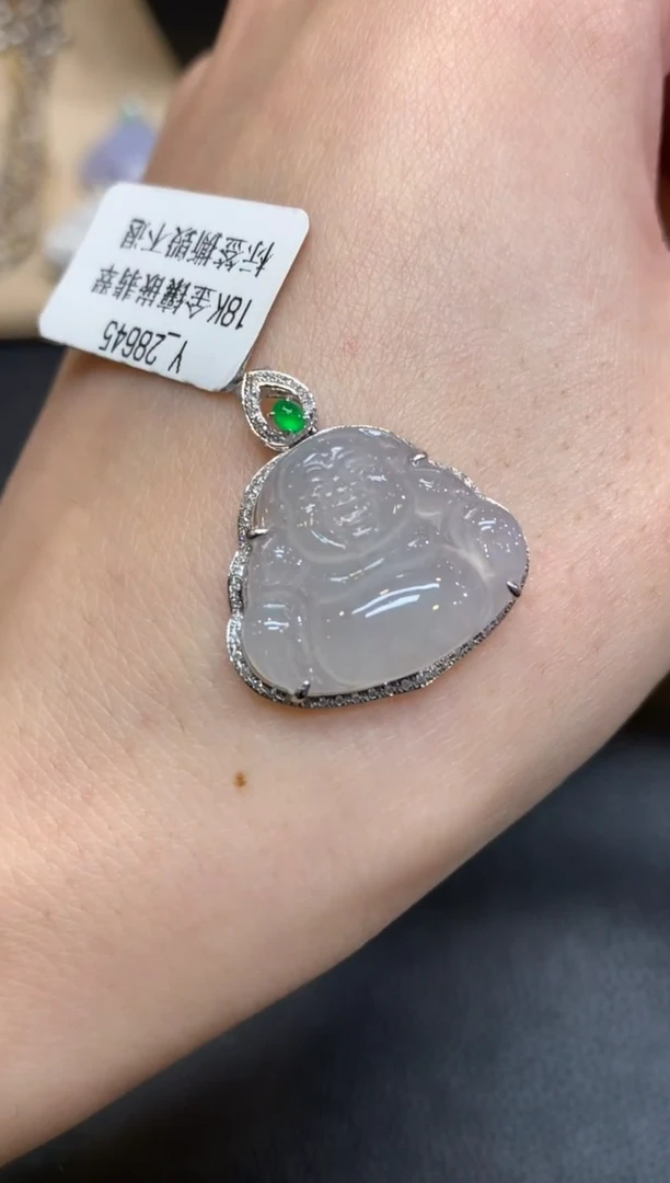 【闪购商品】翡翠颈饰18K金镶嵌佛公【无服务费】