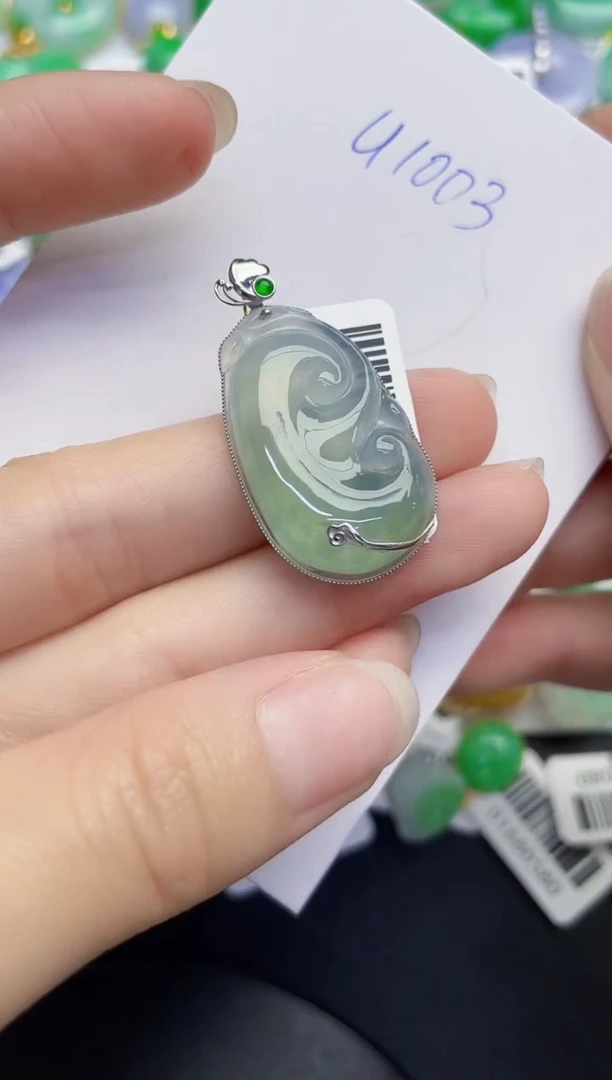 颈饰未镶嵌翡翠缅甸天然翡翠A货