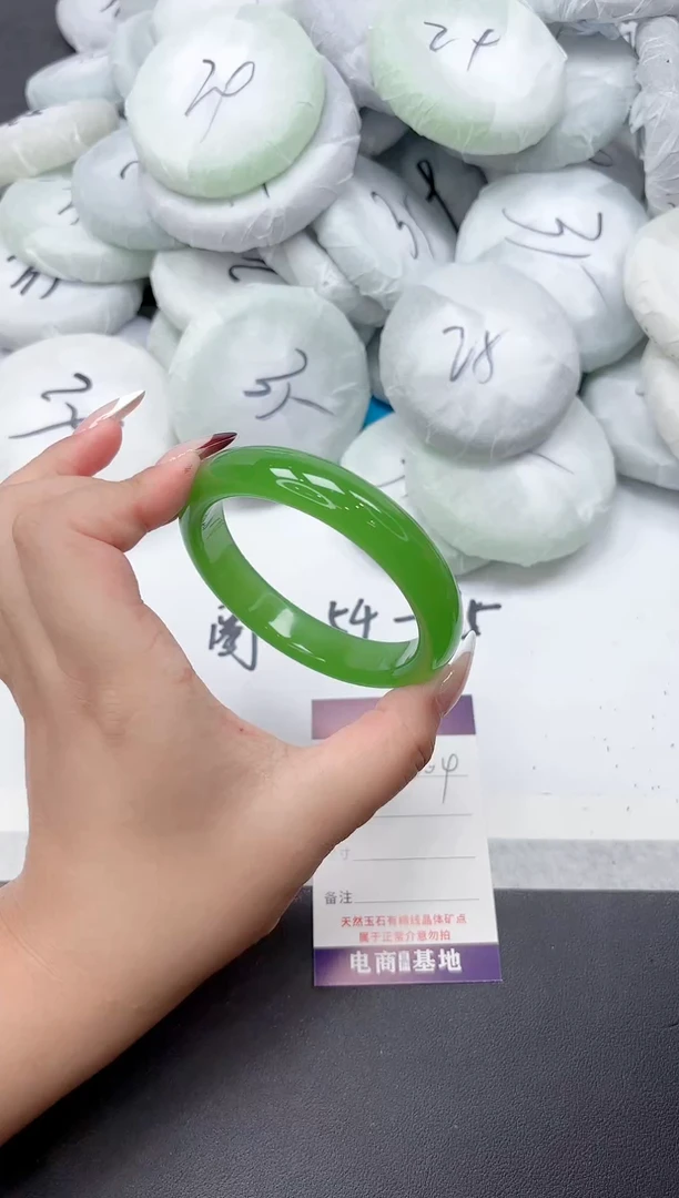 未镶嵌手镯石英质玉204-64