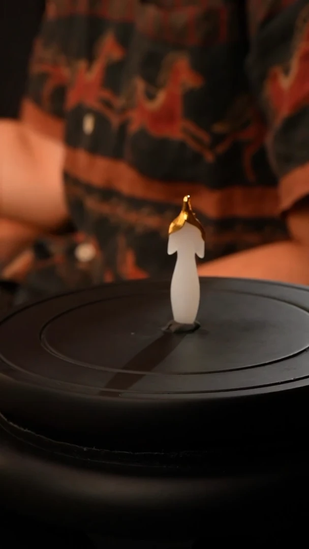 颈饰18K金镶嵌和田玉嘉**1旗开得胜