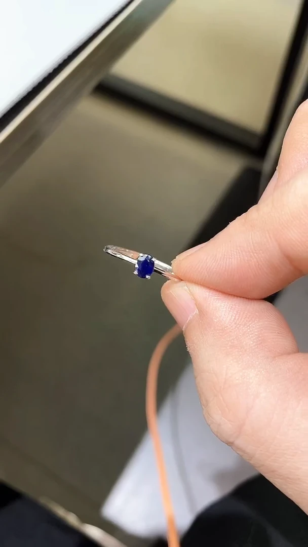 戒指蓝宝石银S925镶嵌天然蓝宝石戒指