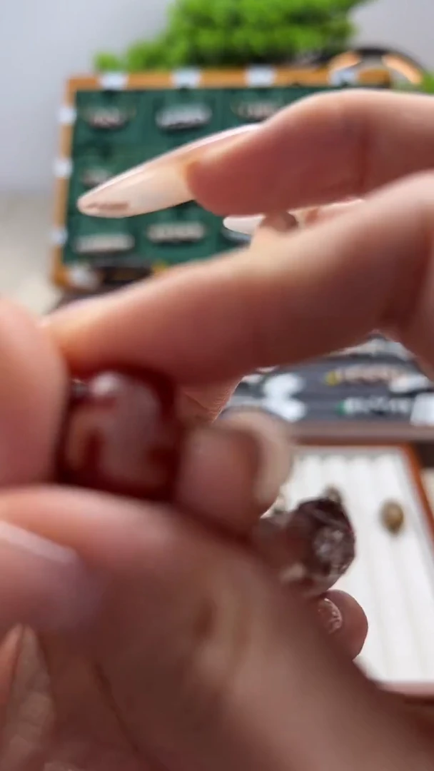 玛瑙/玉髓（覆膜）颈饰未镶嵌57.（微瑕随机发货）