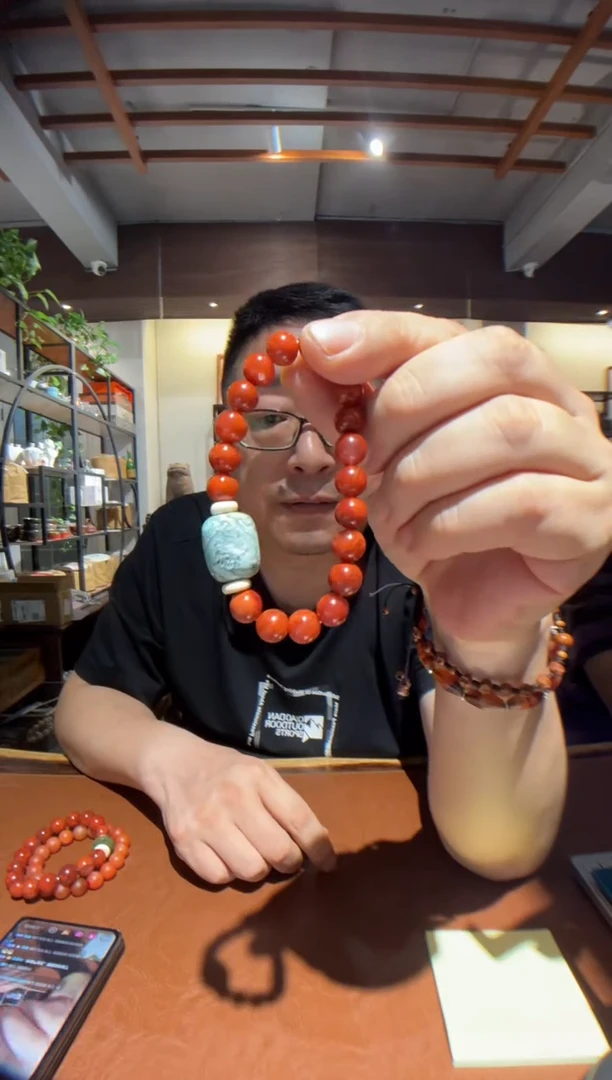 茶盏非金属树脂手链 柿子红单圈盘玩手串