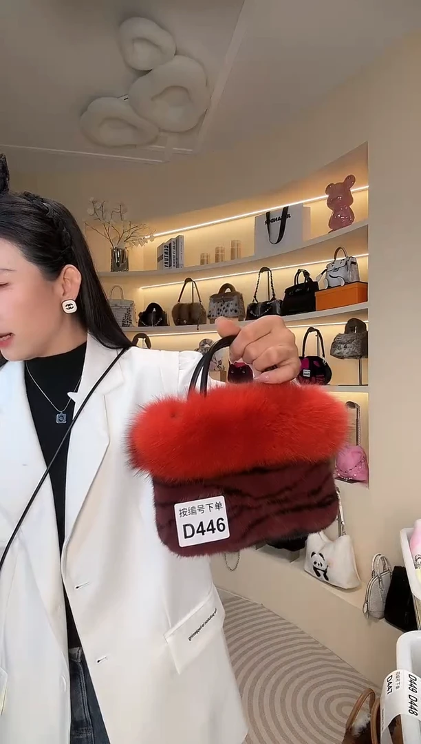 水貂毛【闪购商品】女包D446