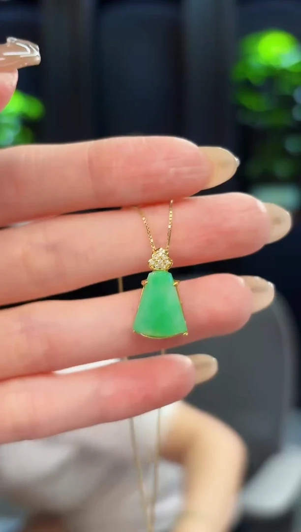 翡翠未镶嵌吊坠(不含链)缅料A货/多样性发货/一件