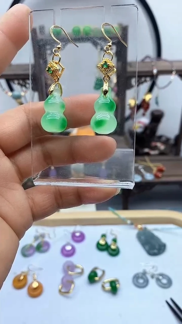 石英质玉（非洲翠）14K金镶嵌耳饰葫芦315