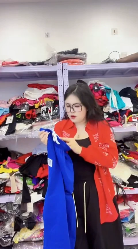 闪电购精品女装 65 M
