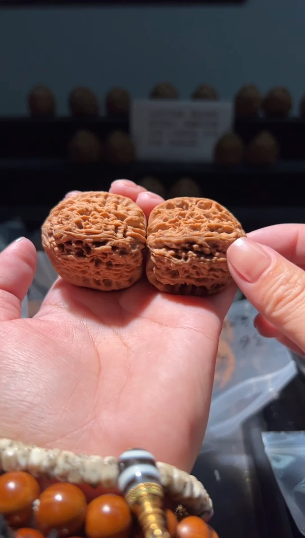 吊坠文玩核桃?**五100福利对南疆石