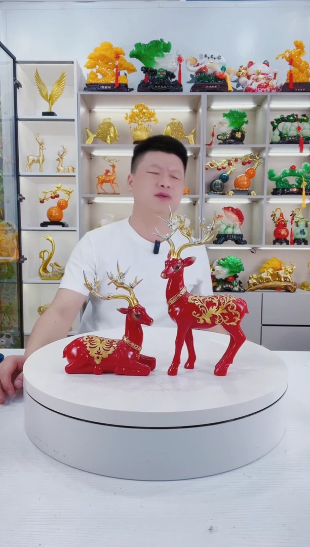 摆件红色鹿摆件好看
