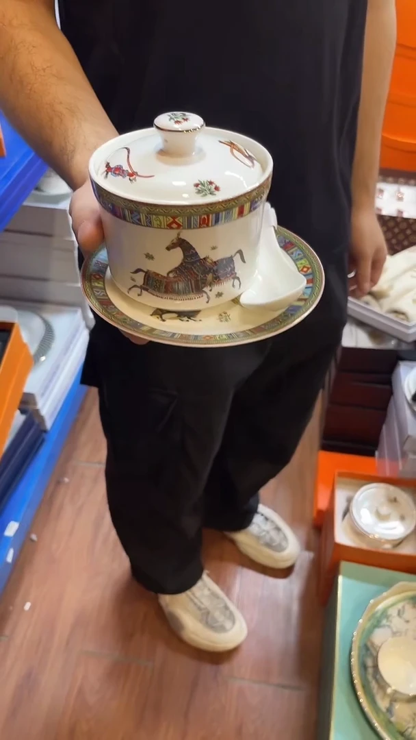 杯鸿辉家品牌瓷器，京东包邮！