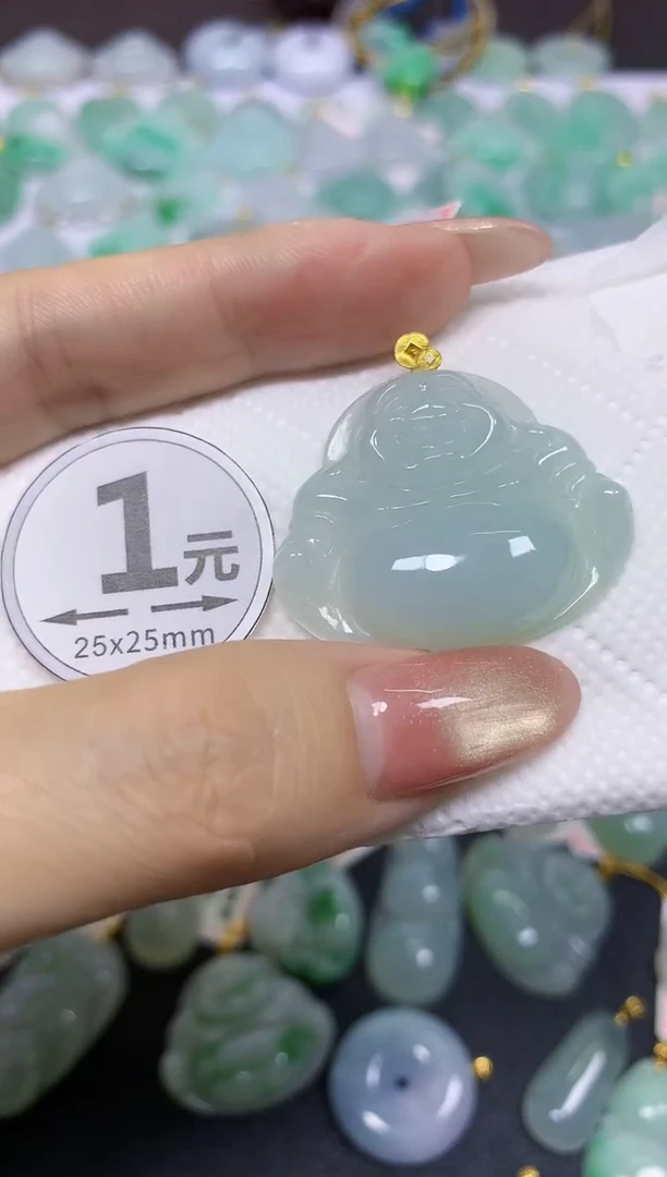 颈饰18K金镶嵌翡翠天然翡翠A货