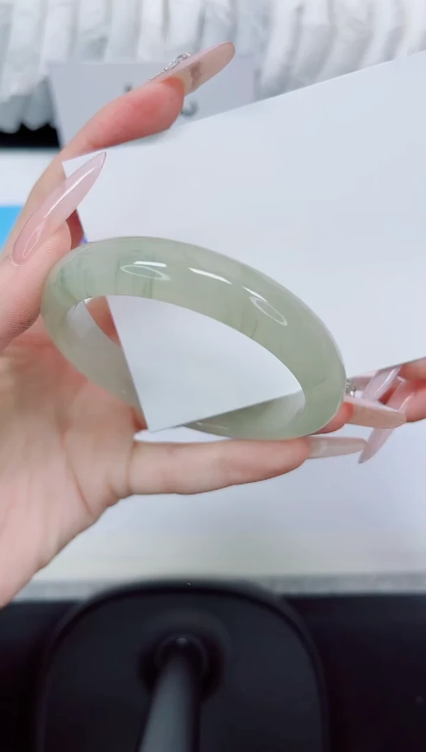 石英质玉手镯未镶嵌410