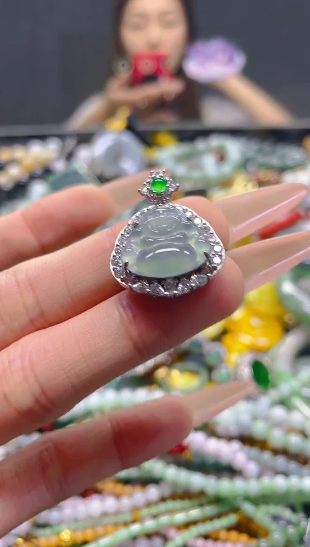 颈饰未镶嵌翡翠/T/翡翠A货，一件也是批发价