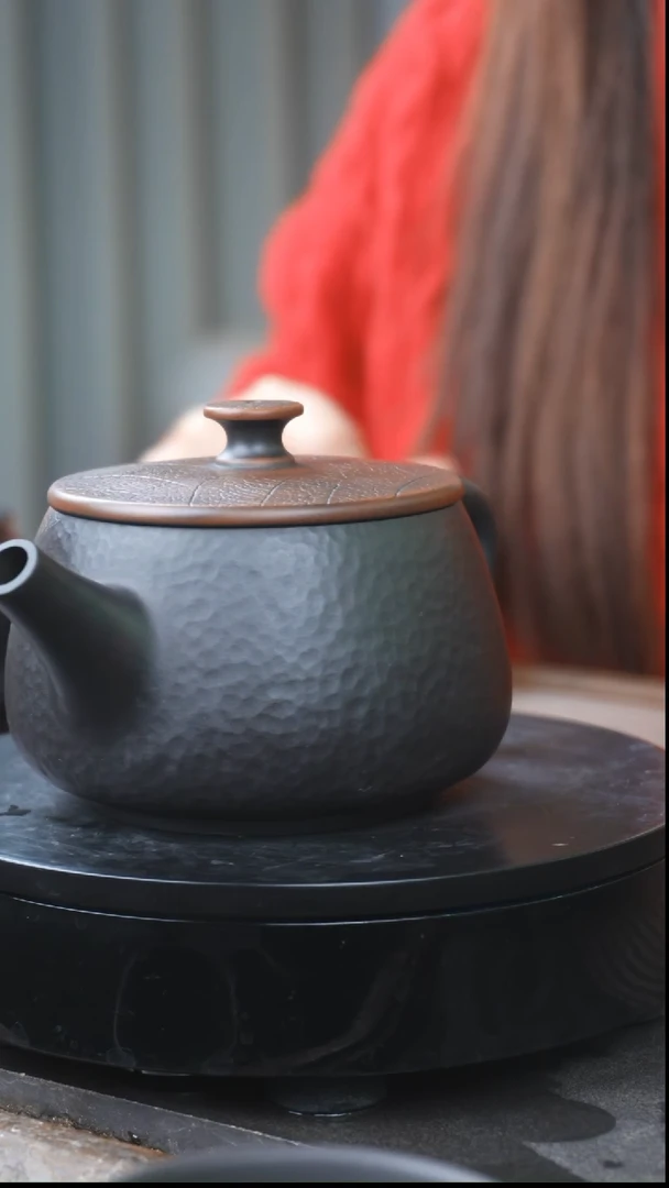 【闪购商品】建水紫陶锤纹叶脉纹单壶球孔