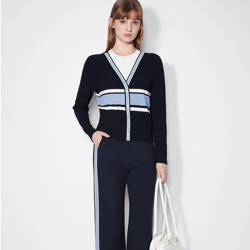 可颜小香风气质时尚休闲黑色复古简约条纹撞色毛针织衫AC65106050