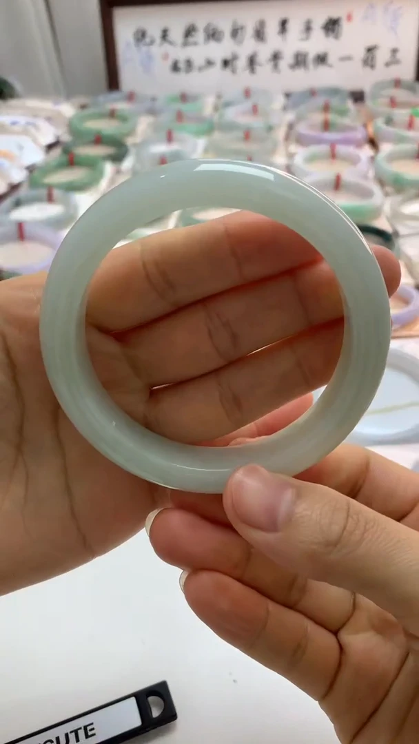 未镶嵌手镯翡翠61.6葡萄肉