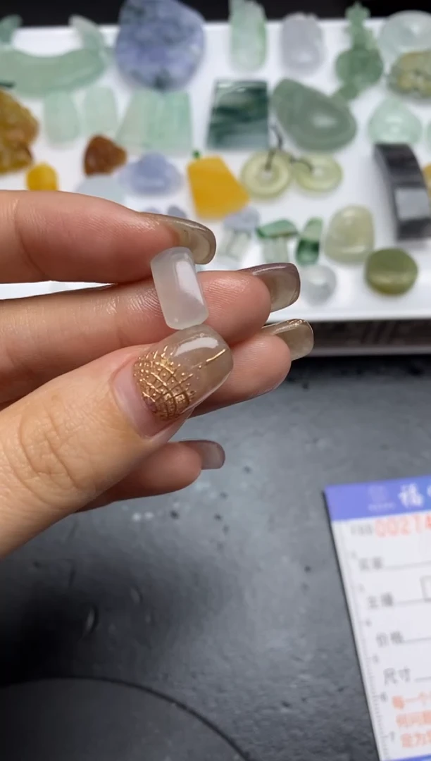 【闪购商品】定制翡翠未镶嵌翡翠毛货~