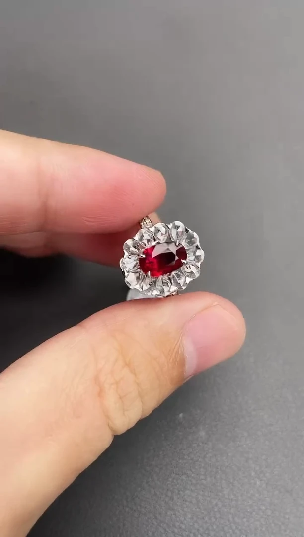 18K金镶嵌戒指红宝石1.4ct/无烧鸽血红/七天鉴赏
