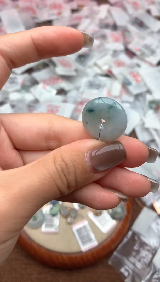 未镶嵌挂件翡翠—