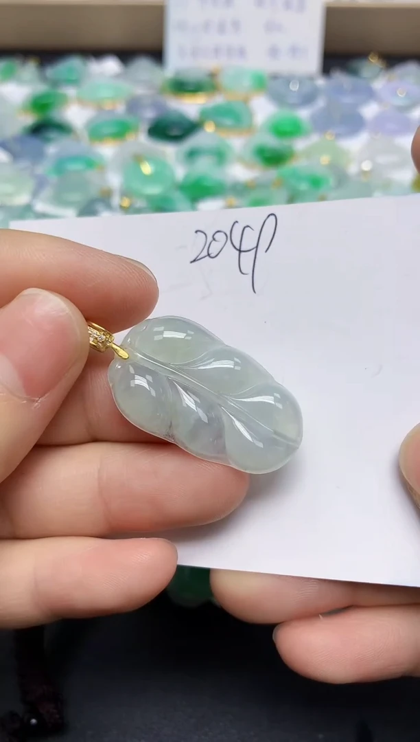 翡翠未镶嵌颈饰天然缅甸翡翠A货