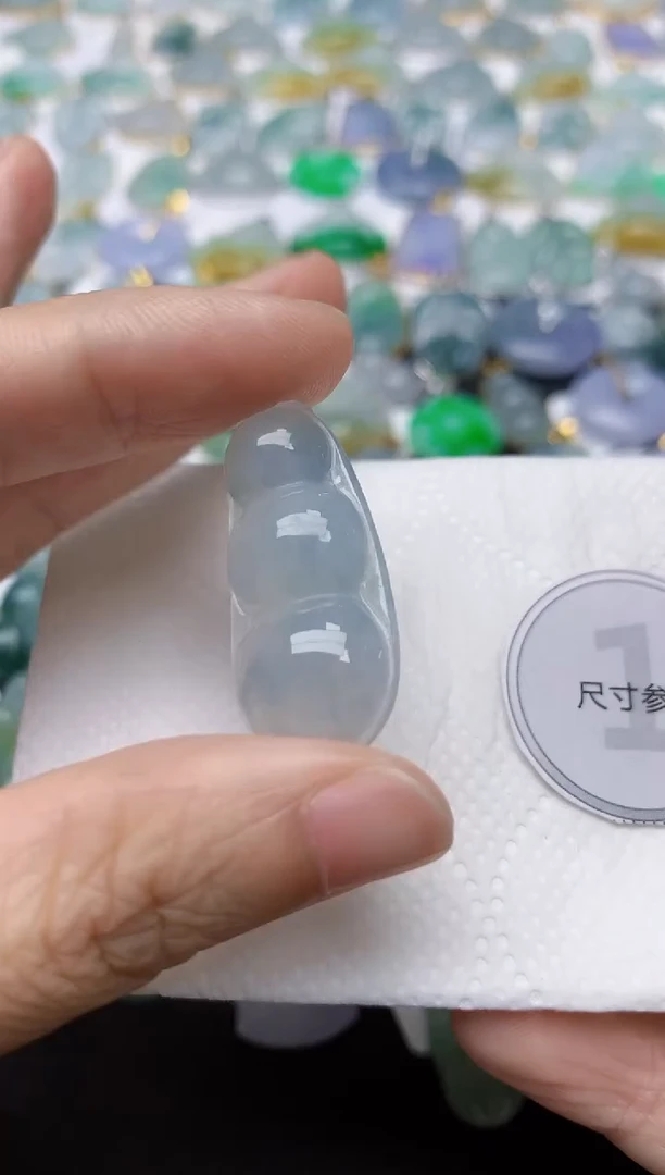 翡翠未镶嵌颈饰天然缅甸A货翡翠