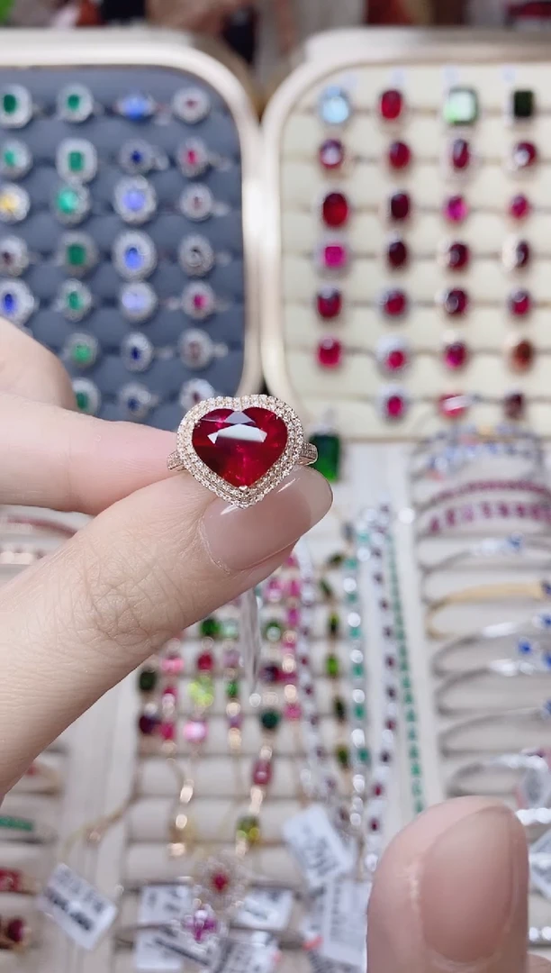 18K金镶嵌碧玺戒指碧玺宁****饰4.1CT