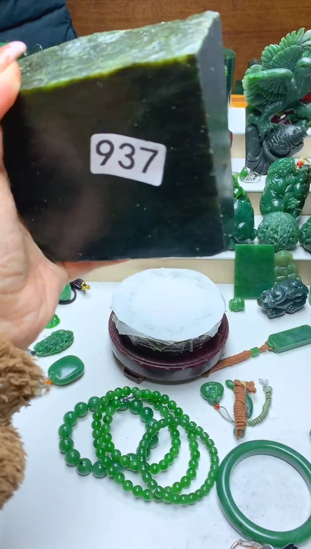 未镶嵌和田玉摆件1