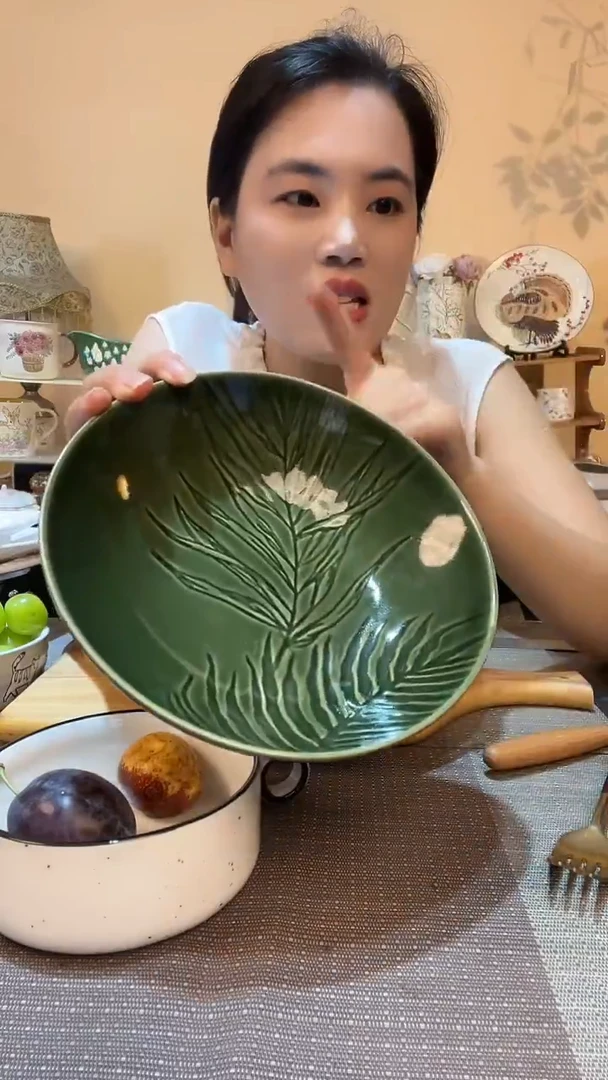 瓷片7.8英寸碗  微瑕介意勿拍