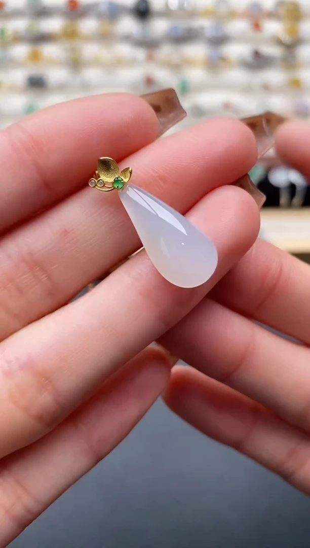 18K金镶嵌戒指翡翠2222222+3