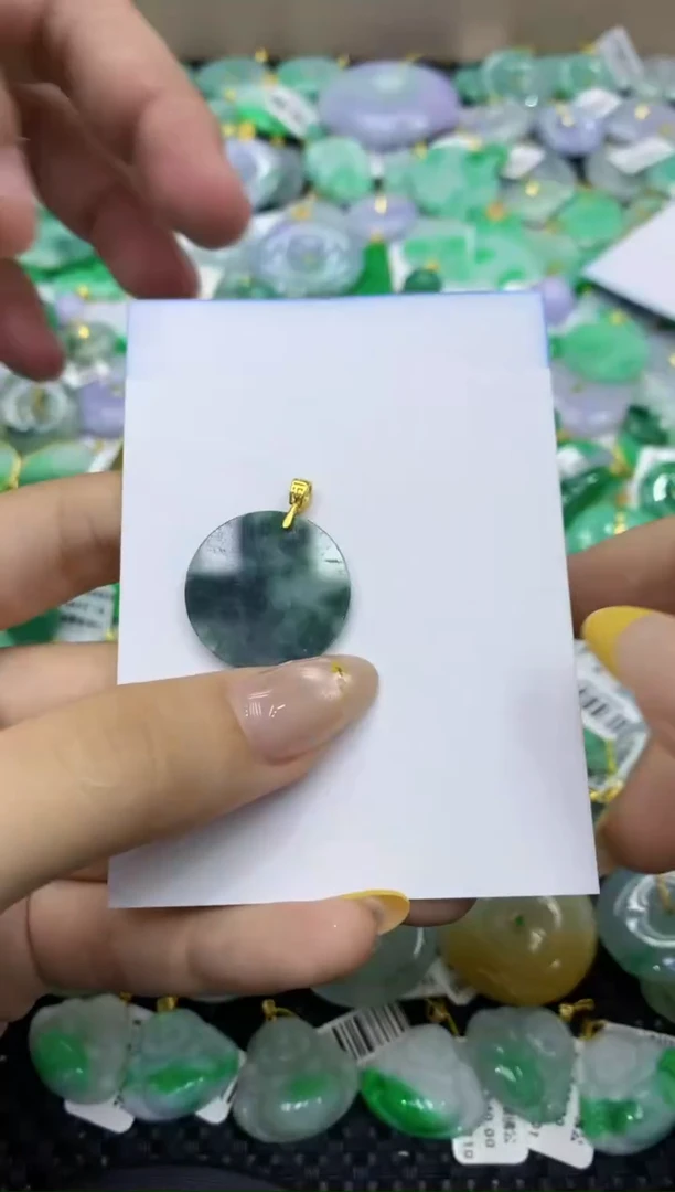 颈饰未镶嵌翡翠天然缅甸翡翠A货