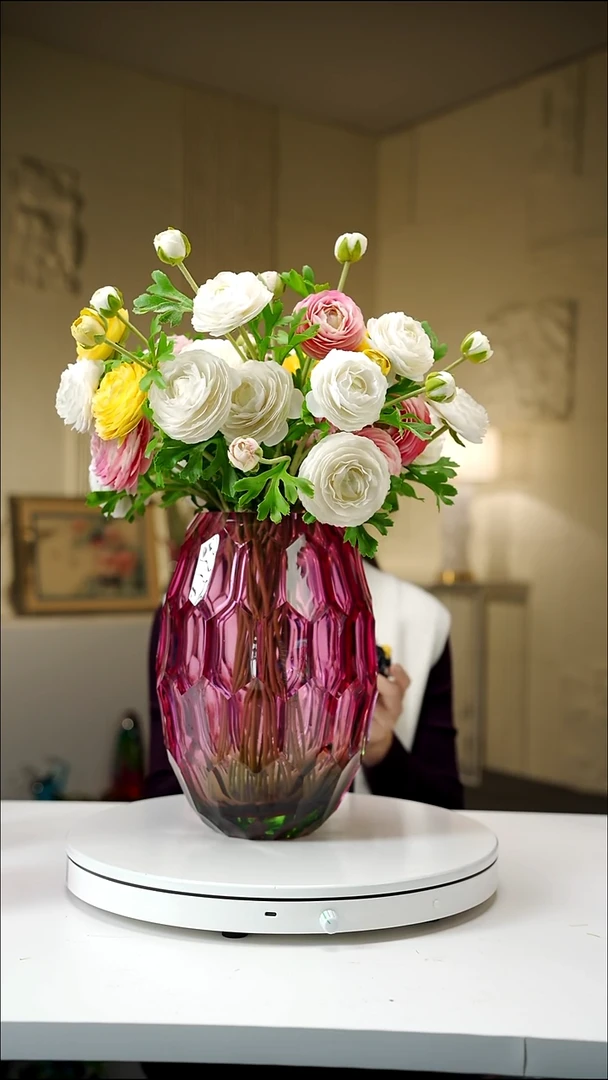 手工艺品琉璃金红绿凹面花瓶