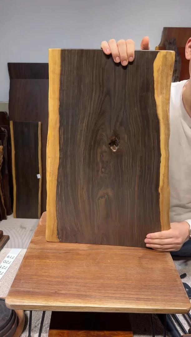 风车木（黑檀木）尺寸61*38*2.2编号688