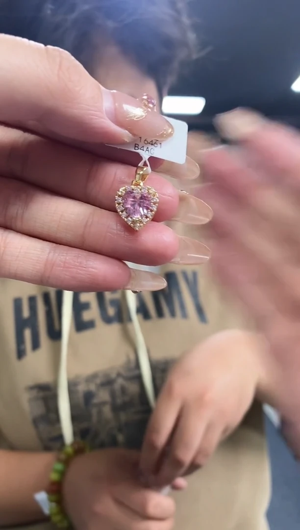 【闪购商品】托帕石吊坠未镶嵌多样性发其一颜色微差